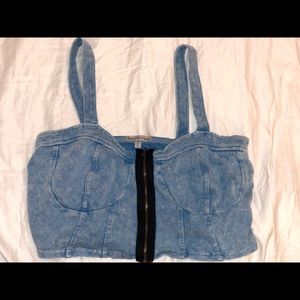 Crop top size medium